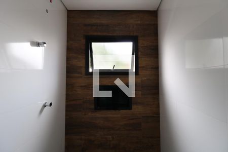 Casa à venda com 190m², 3 quartos e 4 vagasBanheiro da Suíte 1