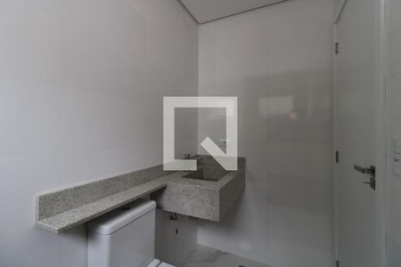 Casa à venda com 190m², 3 quartos e 4 vagasBanheiro da Suíte 2