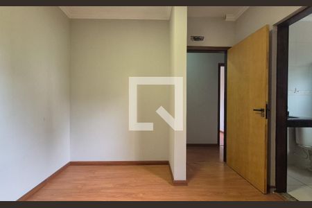 Casa à venda com 180m², 4 quartos e 3 vagas Casa à venda com 180m², 4 quartos e 3 vagasSuíte