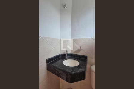 Casa à venda com 180m², 4 quartos e 3 vagas Casa à venda com 180m², 4 quartos e 3 vagasLavabo