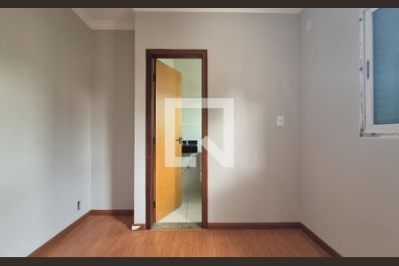 Casa à venda com 180m², 4 quartos e 3 vagas Casa à venda com 180m², 4 quartos e 3 vagasSuíte 2