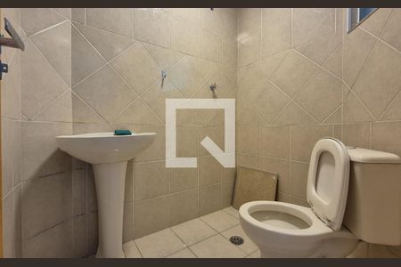 Casa à venda com 180m², 4 quartos e 3 vagas Casa à venda com 180m², 4 quartos e 3 vagasBanheiro de Serviço