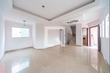 Casa à venda com 180m², 3 quartos e 3 vagasSala