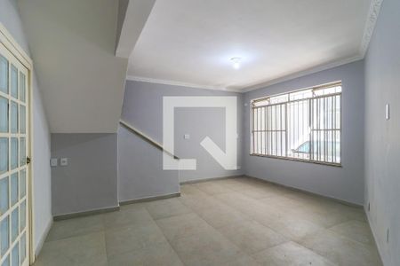 Casa de condomínio para alugar com 170m², 2 quartos e 1 vagaSala
