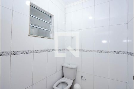 Casa à venda com 229m², 2 quartos e 2 vagas Casa à venda com 229m², 2 quartos e 2 vagasBanheiro Social