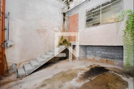 Casa à venda com 229m², 2 quartos e 2 vagas Casa à venda com 229m², 2 quartos e 2 vagasGaragem