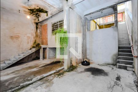 Casa à venda com 229m², 2 quartos e 2 vagas Casa à venda com 229m², 2 quartos e 2 vagasGaragem