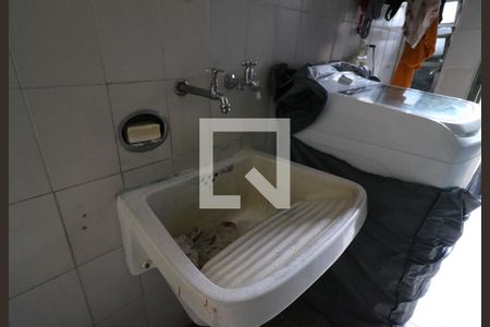 Casa à venda com 374m², 5 quartos e 2 vagasÁrea de Serviço