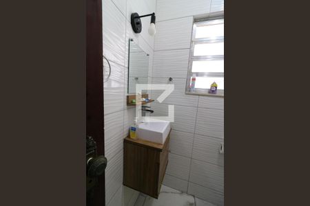 Casa à venda com 374m², 5 quartos e 2 vagasBanheiro social 1