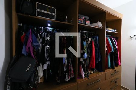 Closet quarto 1 de casa à venda com 5 quartos, 374m² em Portuguesa, Rio de Janeiro