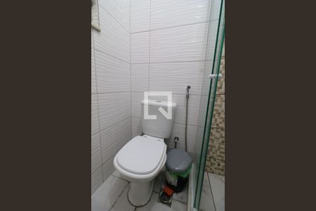 Casa à venda com 374m², 5 quartos e 2 vagasBanheiro social 1