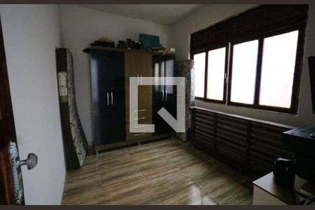 Casa à venda com 374m², 5 quartos e 2 vagasQuarto 3