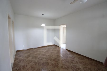 Sala de casa para alugar com 2 quartos, 450m² em Quintino Bocaiúva, Rio de Janeiro