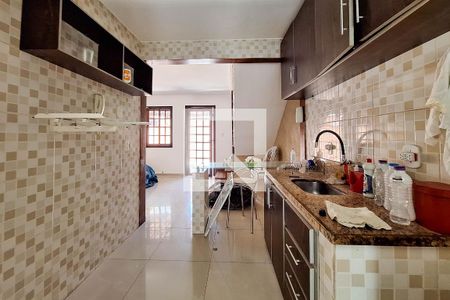 Casa para alugar com 72m², 2 quartos e 1 vagaCozinha