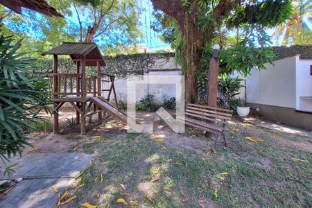 Casa para alugar com 72m², 2 quartos e 1 vagaÁrea comum - Playground