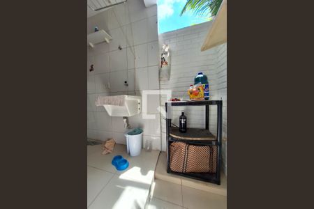 Casa para alugar com 72m², 2 quartos e 1 vagaÁrea de Serviço