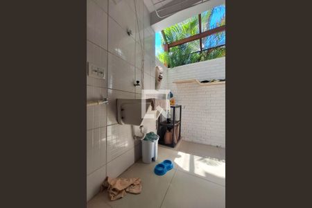 Casa para alugar com 72m², 2 quartos e 1 vagaÁrea de Serviço