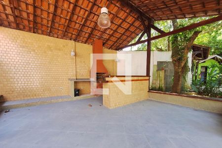 Casa para alugar com 72m², 2 quartos e 1 vagaÁrea comum - Churrasqueira