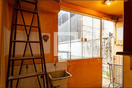 Casa à venda com 450m², 5 quartos e 3 vagasLavanderia da Edícula