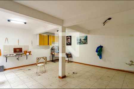 Casa à venda com 450m², 5 quartos e 3 vagasSalão de Festas