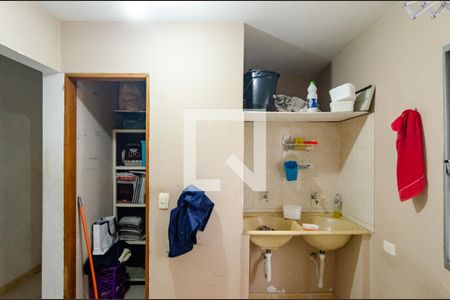 Casa à venda com 450m², 5 quartos e 3 vagasLavanderia