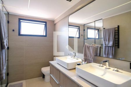 Apartamento à venda com 200m², 3 quartos e 3 vagasBanheiro Suíte 1