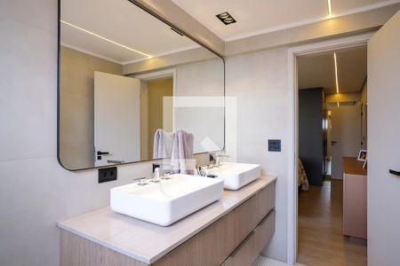 Apartamento à venda com 200m², 3 quartos e 3 vagasBanheiro Suíte 1