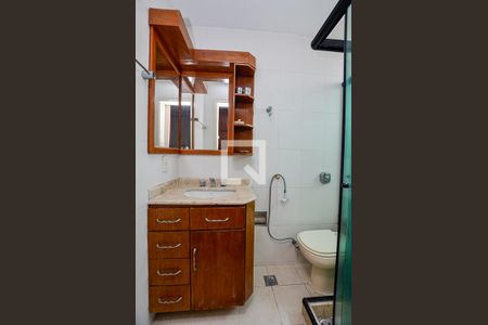 Banheiro de apartamento à venda com 1 quarto, 50m² em Ingá, Niterói