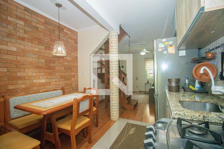 Casa de condomínio à venda com 98m², 2 quartos e 1 vagaCozinha e Área de Serviço