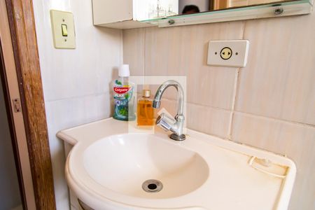 Casa à venda com 250m², 3 quartos e 2 vagasBanheiro da Suíte 2 - Pia