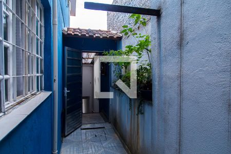 Casa à venda com 250m², 3 quartos e 2 vagasCorredor