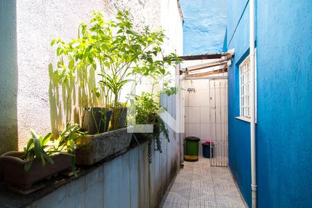 Casa à venda com 250m², 3 quartos e 2 vagasCorredor