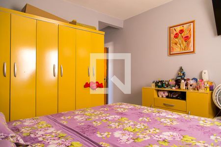 Casa à venda com 250m², 3 quartos e 2 vagasSuíte 2