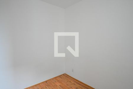 Quarto 2 de apartamento para alugar com 2 quartos, 32m² em Parque Fongaro, São Paulo