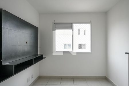 Sala de apartamento para alugar com 2 quartos, 32m² em Parque Fongaro, São Paulo