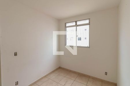Quarto 2 de apartamento para alugar com 2 quartos, 45m² em Camargos, Belo Horizonte