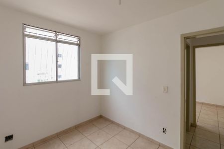 Quarto 1 de apartamento para alugar com 2 quartos, 45m² em Camargos, Belo Horizonte