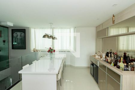 Apartamento à venda com 172m², 4 quartos e 4 vagas Apartamento à venda com 172m², 4 quartos e 4 vagasCozinha e Sala de Jantar