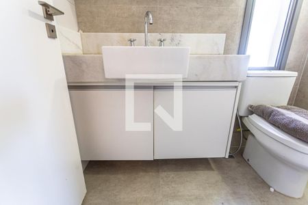 Apartamento para alugar com 70m², 2 quartos e 2 vagas Apartamento para alugar com 70m², 2 quartos e 2 vagasArmário do Banheiro da Suíte 1