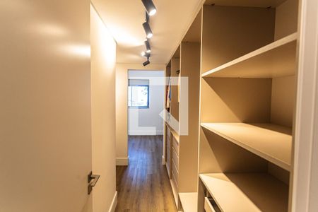 Apartamento para alugar com 70m², 2 quartos e 2 vagas Apartamento para alugar com 70m², 2 quartos e 2 vagasCloset da Suíte 1