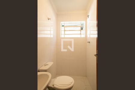 Casa para alugar com 239m², 3 quartos e 4 vagas Casa para alugar com 239m², 3 quartos e 4 vagasBanheiro de Serviço - Garagem