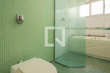 Casa para alugar com 239m², 3 quartos e 4 vagas Casa para alugar com 239m², 3 quartos e 4 vagasBanheiro - Suíte