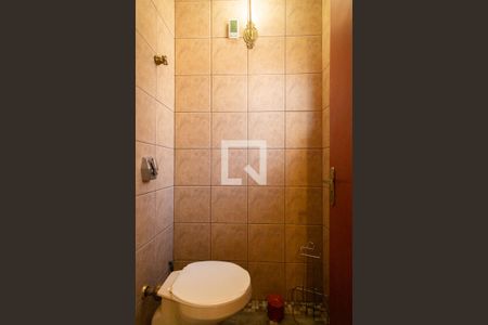 Casa para alugar com 239m², 3 quartos e 4 vagas Casa para alugar com 239m², 3 quartos e 4 vagasLavabo