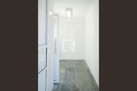 Casa para alugar com 239m², 3 quartos e 4 vagas Casa para alugar com 239m², 3 quartos e 4 vagasÁrea de Serviço 2