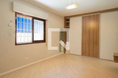 Casa para alugar com 239m², 3 quartos e 4 vagas Casa para alugar com 239m², 3 quartos e 4 vagasSuíte