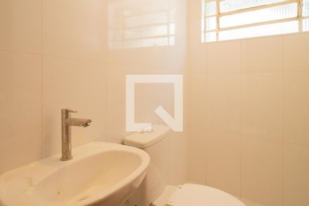 Casa para alugar com 239m², 3 quartos e 4 vagas Casa para alugar com 239m², 3 quartos e 4 vagasBanheiro de Serviço - Garagem