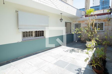 Casa para alugar com 239m², 3 quartos e 4 vagas Casa para alugar com 239m², 3 quartos e 4 vagasÁrea - Churrasqueira