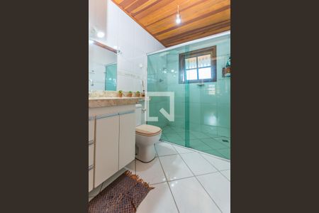 Casa à venda com 252m², 5 quartos e 2 vagas Casa à venda com 252m², 5 quartos e 2 vagasBanheiro Social 2