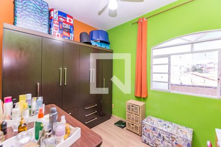 Casa à venda com 252m², 5 quartos e 2 vagas Casa à venda com 252m², 5 quartos e 2 vagasQuarto 4