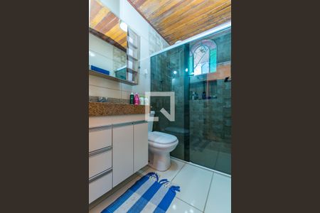 Casa à venda com 252m², 5 quartos e 2 vagas Casa à venda com 252m², 5 quartos e 2 vagasBanheiro Social 1